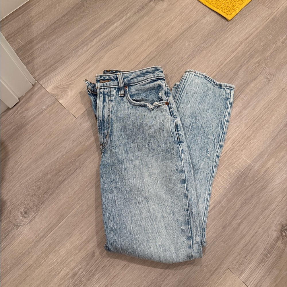 Abercrombie & Fitch High Rise Light Wash Jeans